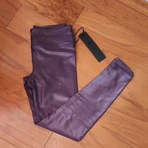 NWT Noli Yoga Liquid Leggings, Small